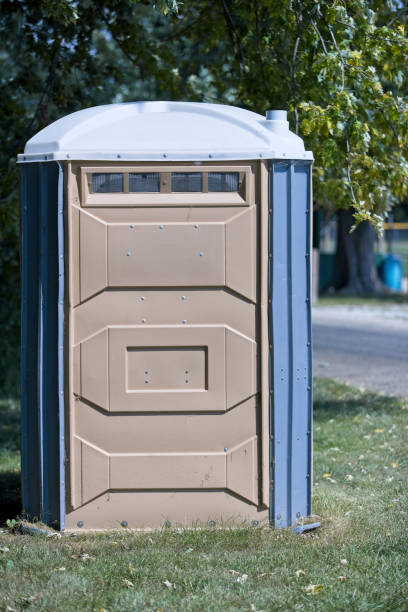 Best Luxury portable toilet rental  in Delphi, IN